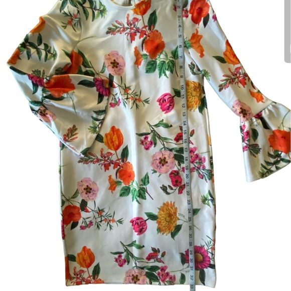 NWT ASOS Floral Dress With Fluted Sleeves Size 4 - Picture 9 of 16